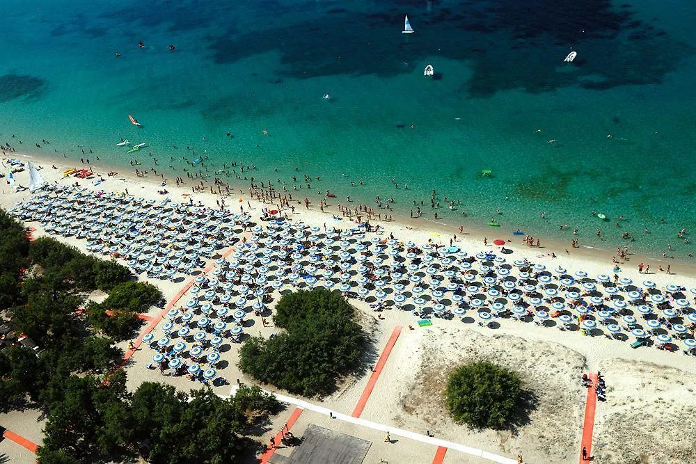 Calaserena Village Geremèas